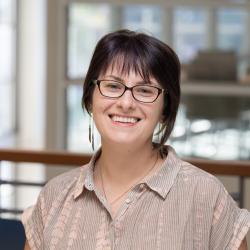 Jessica Fareri Headshot